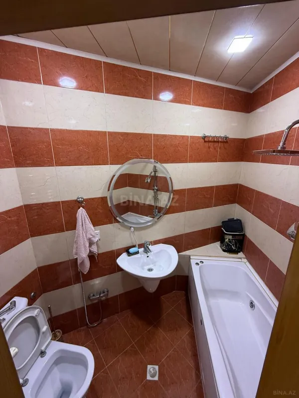 Satılır 3 otaqlı mənzil 130 m²