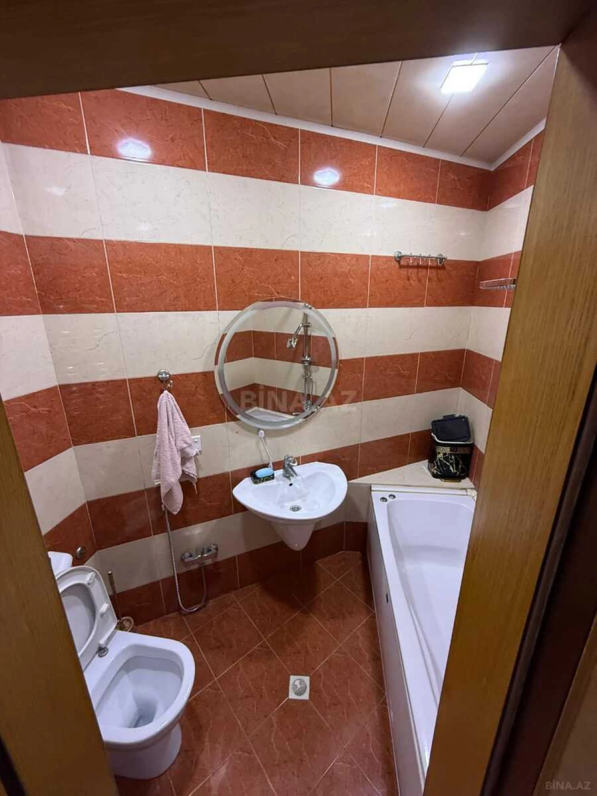 Satılır 3 otaqlı mənzil 130 m²