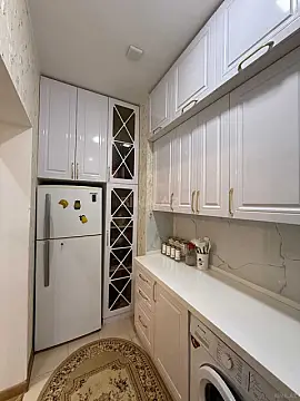 Satılır 3 otaqlı mənzil 130 m²