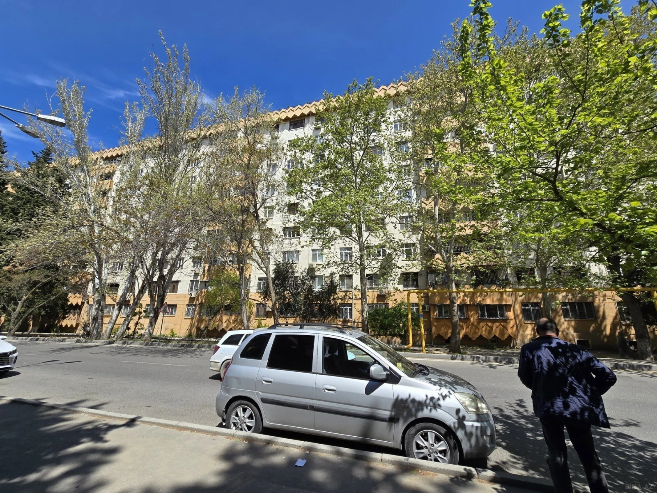 Satılır 4 otaqlı mənzil 110 m²