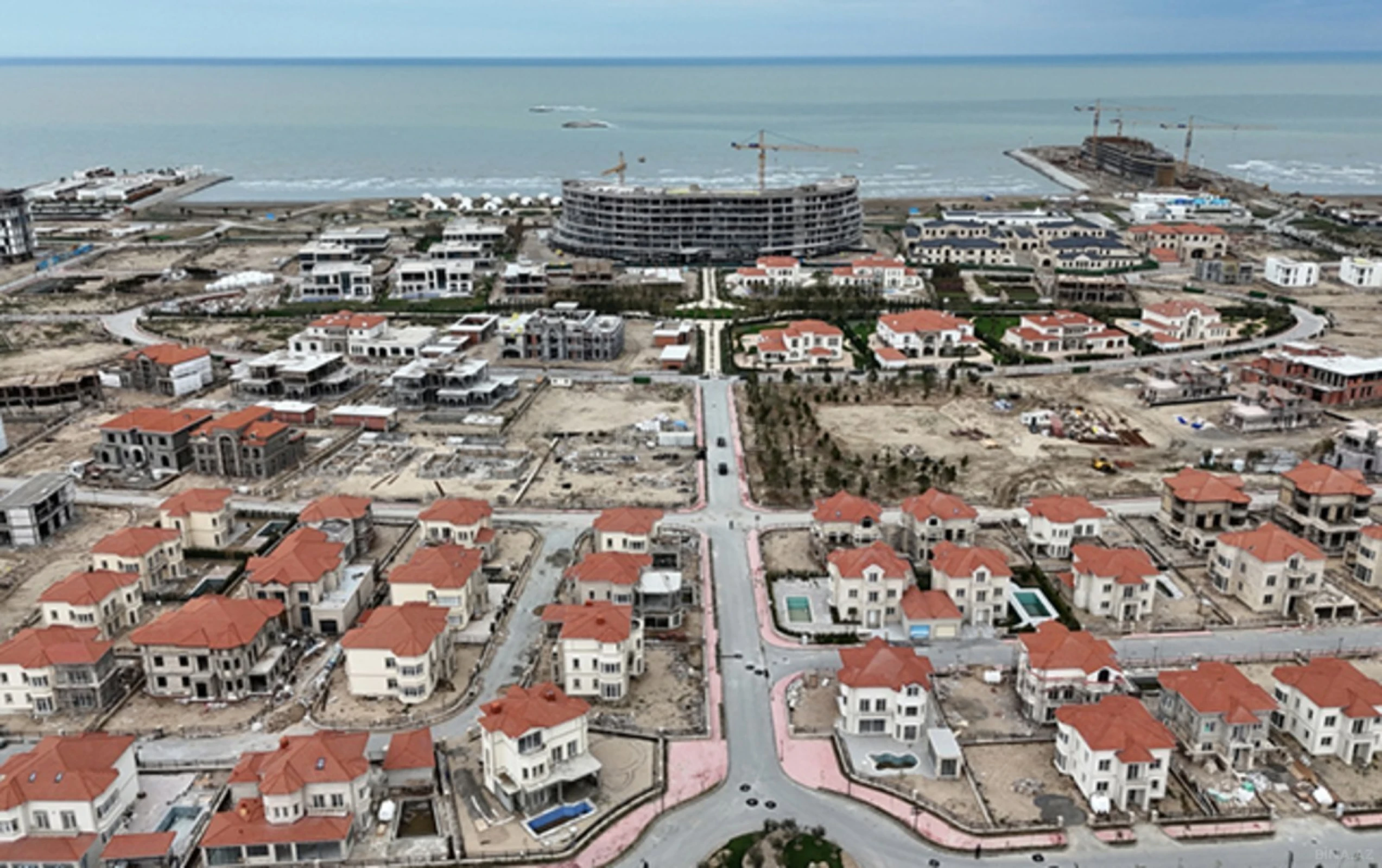 Satılır 1 otaqlı mənzil 53 m²