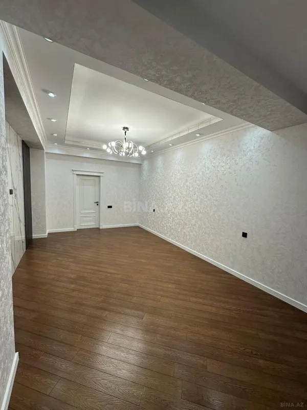 Satılır 2 otaqlı mənzil 98 m²