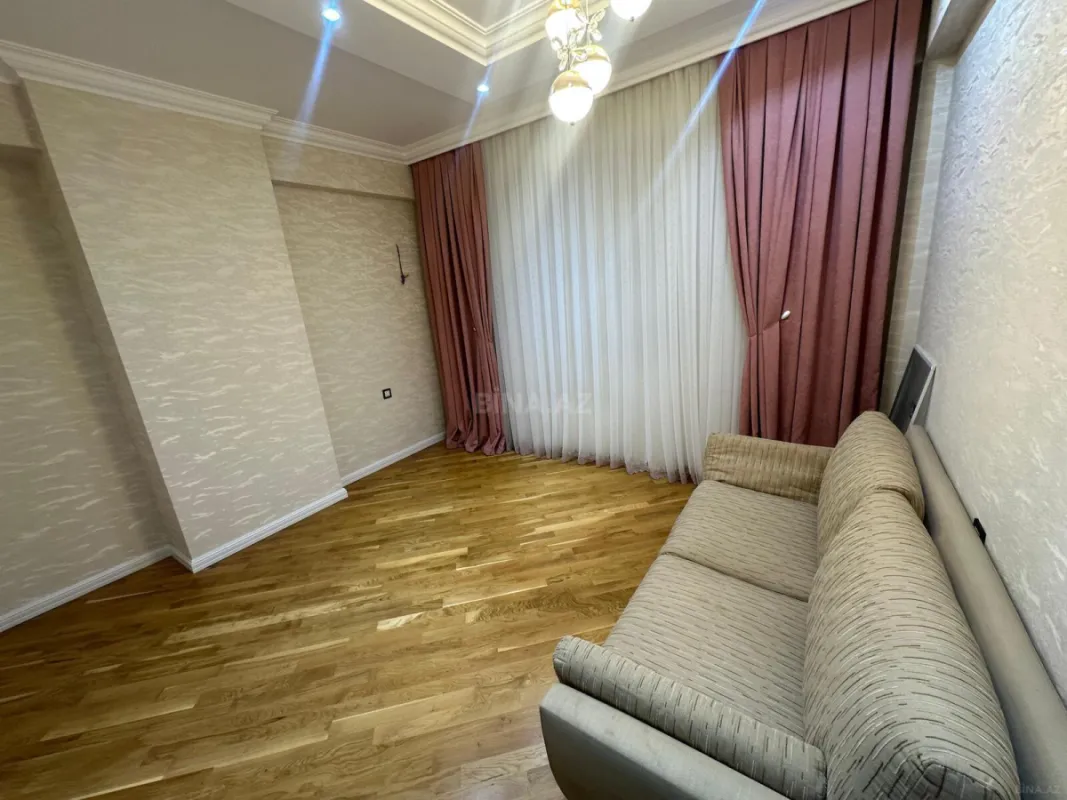 Satılır 3 otaqlı mənzil 128 m²