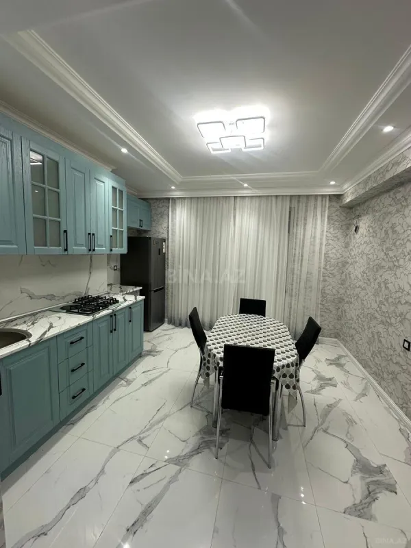Satılır 3 otaqlı mənzil 128 m²
