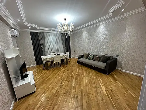 Satılır 3 otaqlı mənzil 128 m²