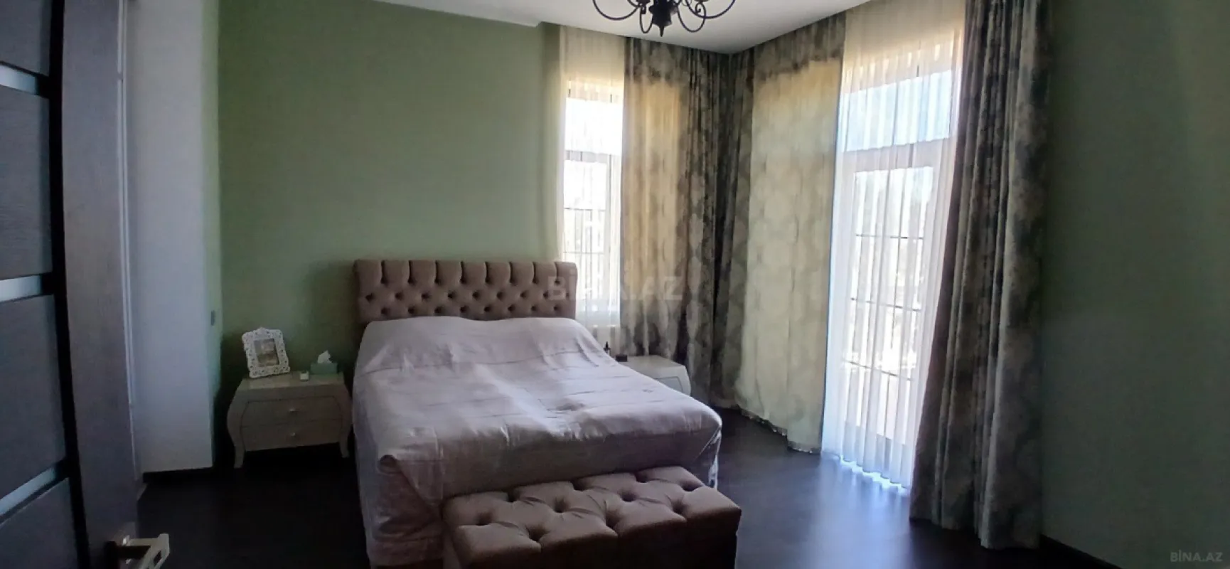 Satılır 5 otaqlı həyət evi 250 m²