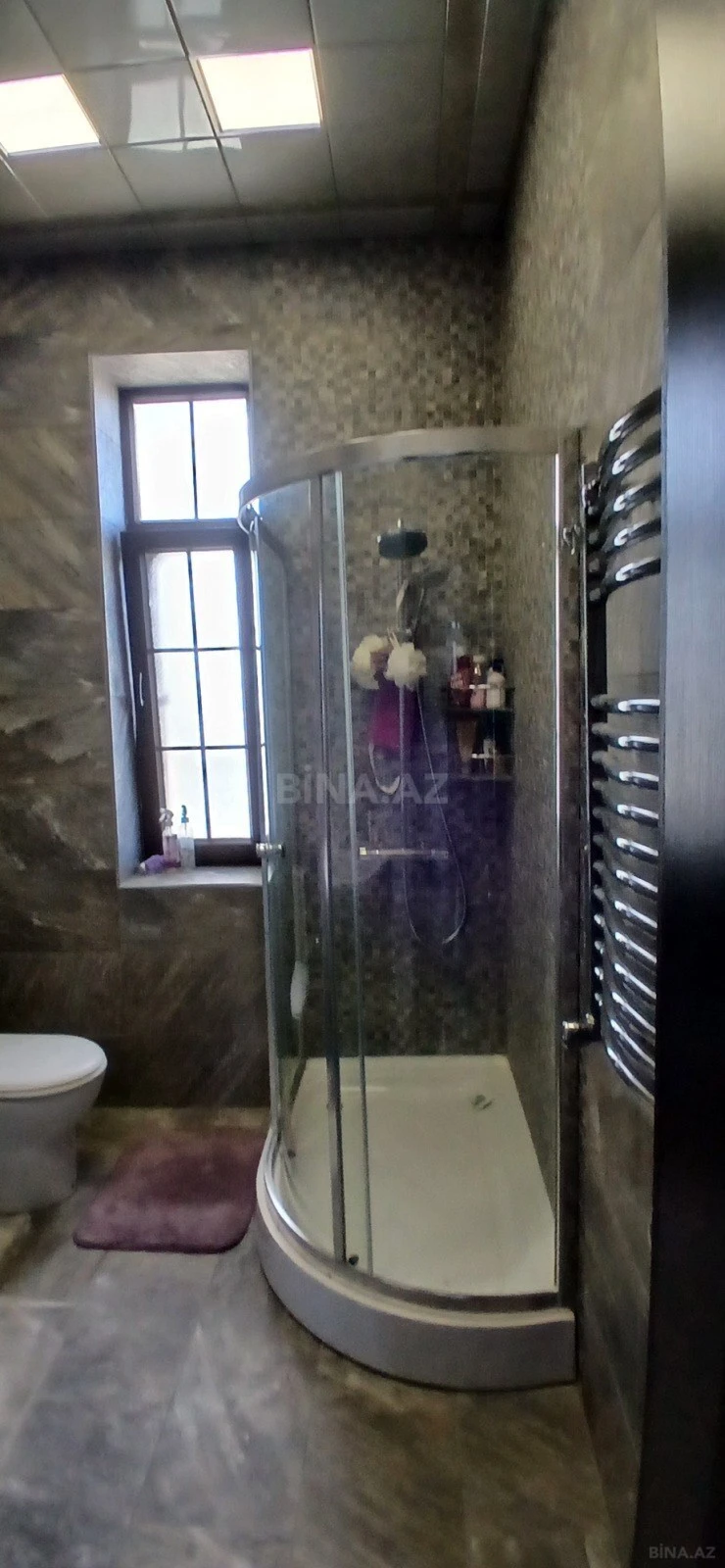 Satılır 5 otaqlı həyət evi 250 m²