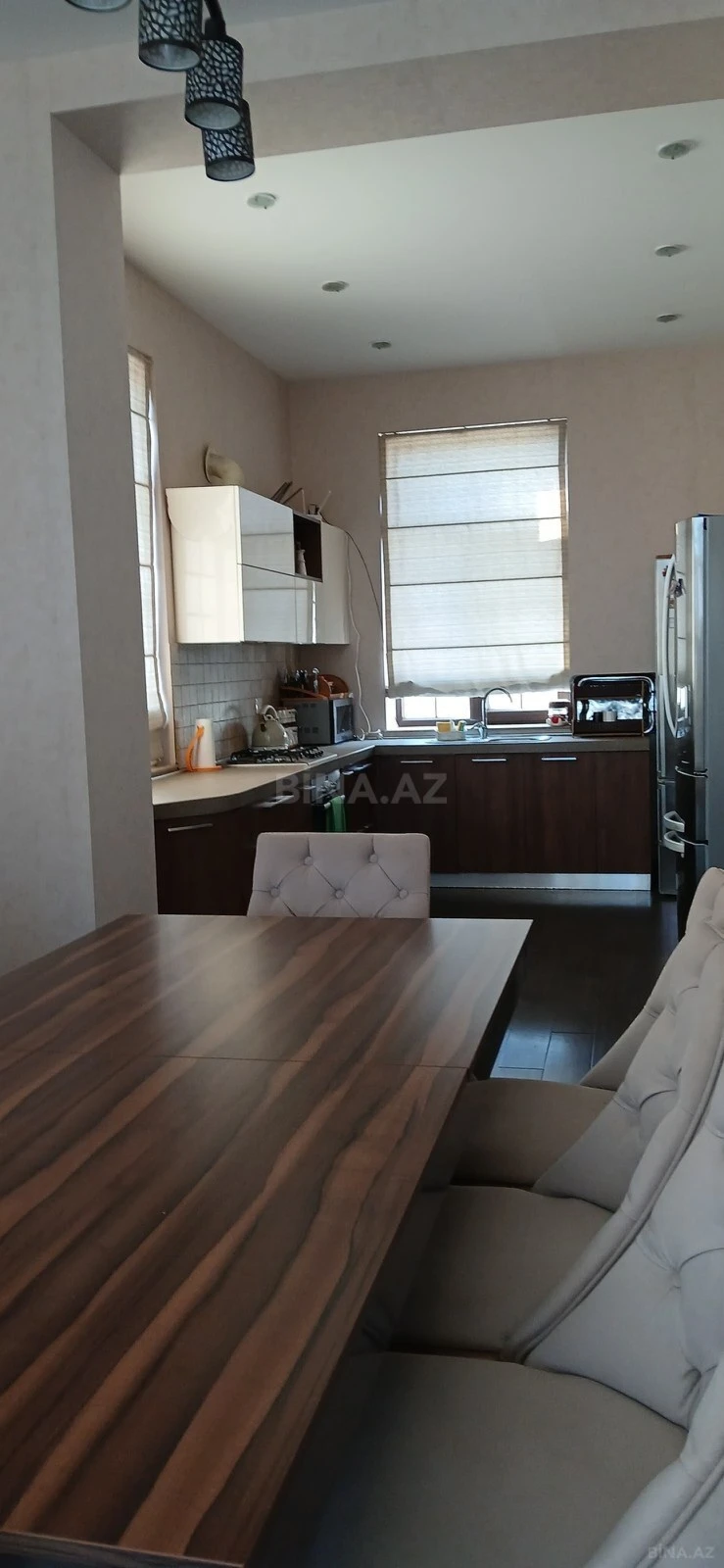 Satılır 5 otaqlı həyət evi 250 m²