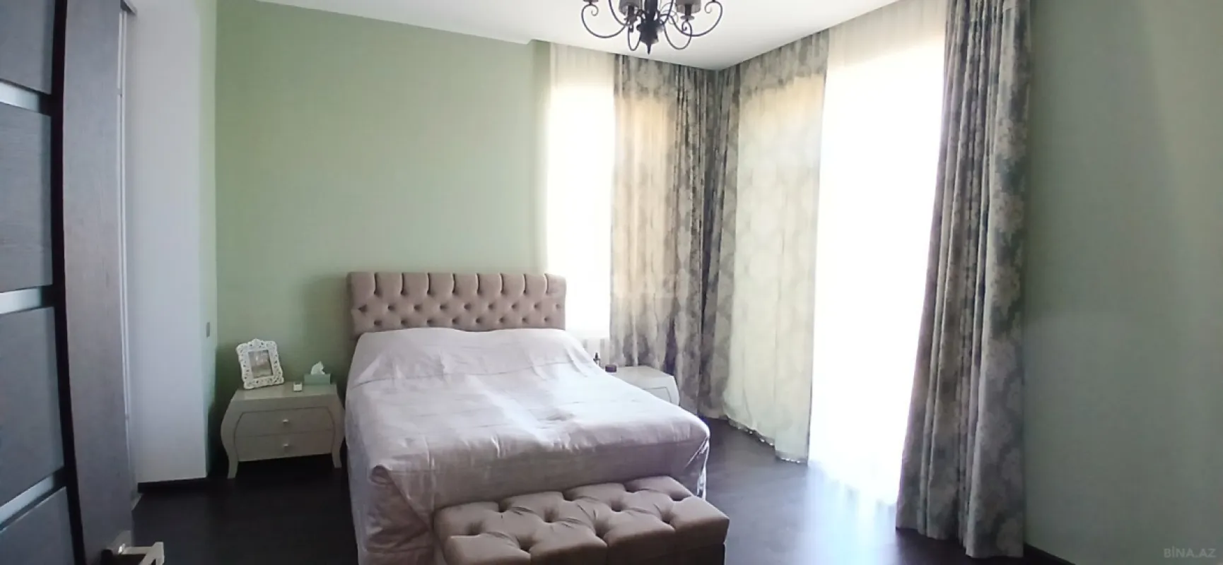 Satılır 5 otaqlı həyət evi 250 m²