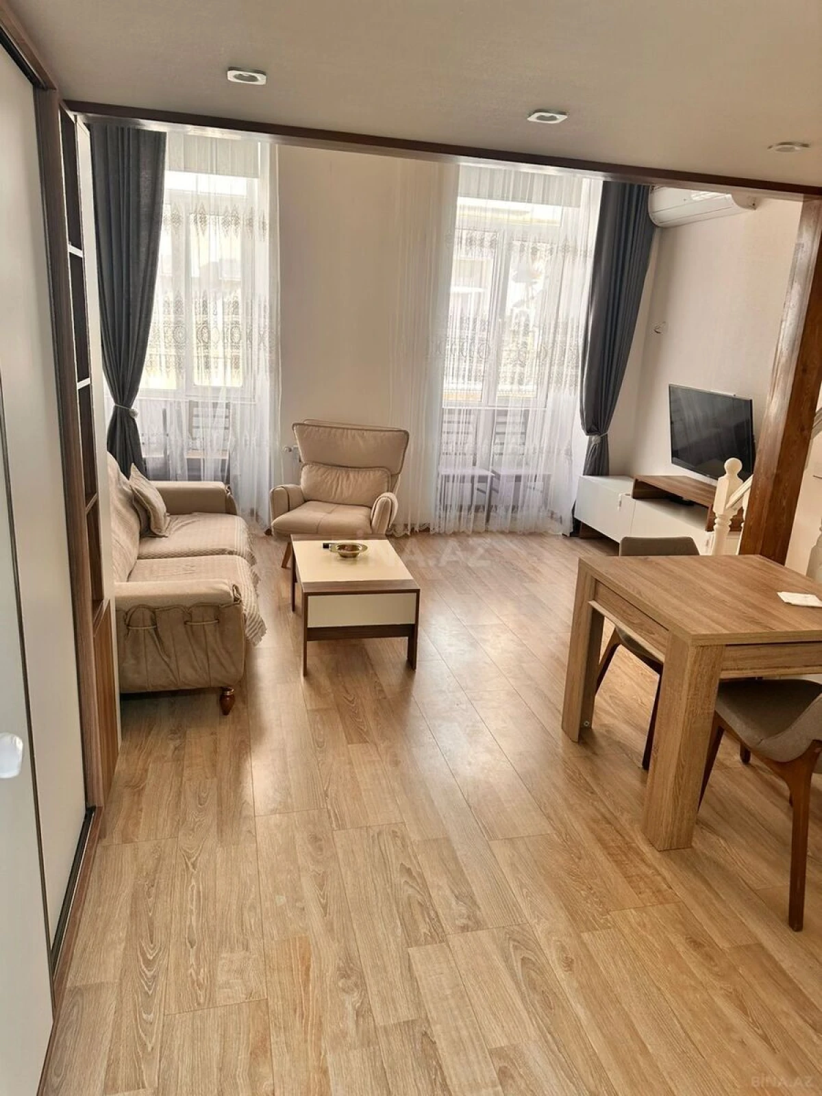 Kirayə verilir 2 otaqlı mənzil 54 m²