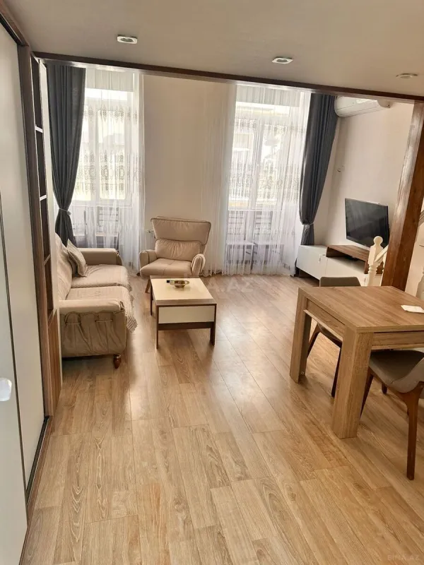 Kirayə verilir 2 otaqlı mənzil 54 m²