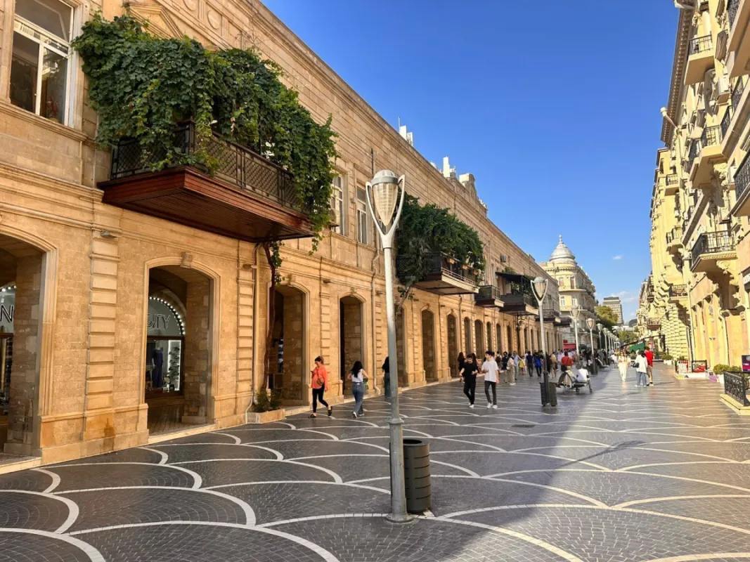 Kirayə verilir 2 otaqlı mənzil 54 m²