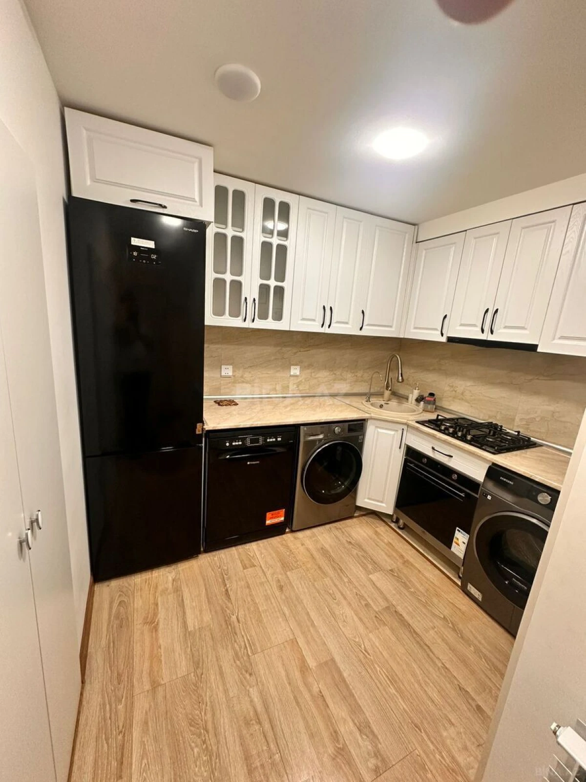 Kirayə verilir 2 otaqlı mənzil 54 m²