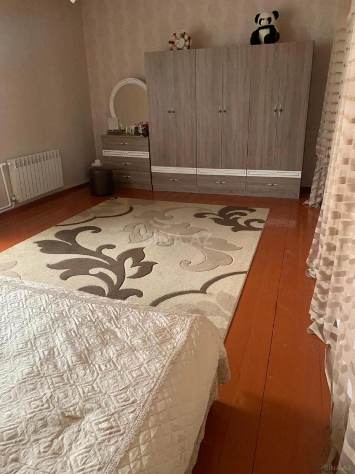 Satılır 6 otaqlı həyət evi 200 m²