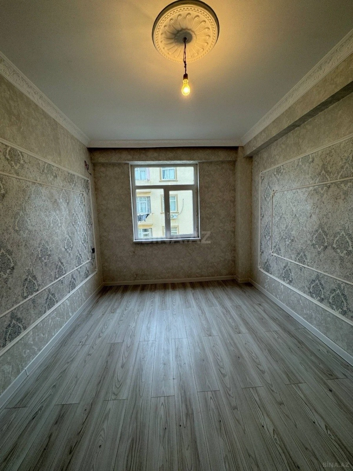 Satılır 3 otaqlı mənzil 83 m²