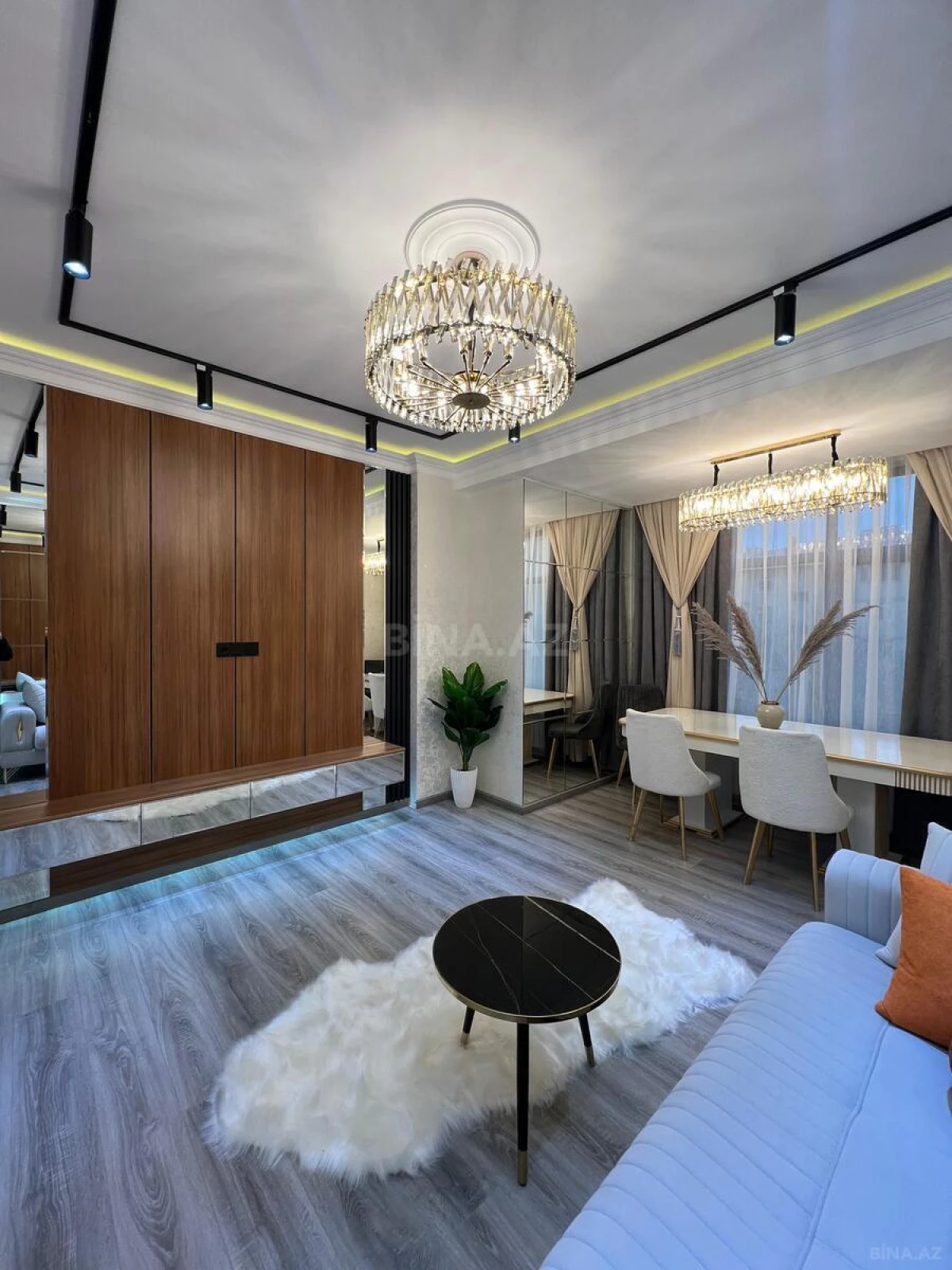 Satılır 2 otaqlı mənzil 85 m²