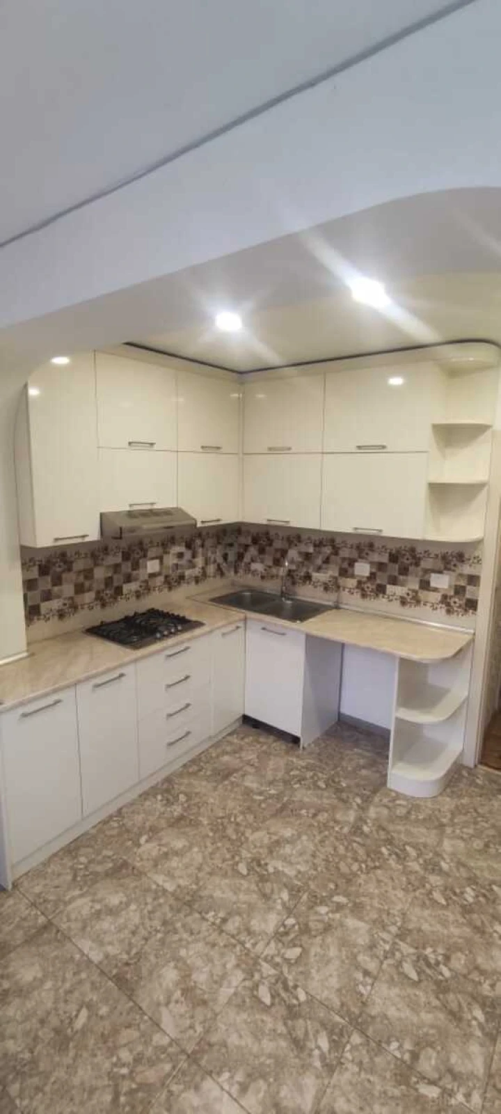 Satılır 3 otaqlı mənzil 95 m²