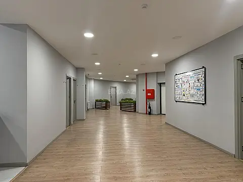 Kirayə verilir 15 otaqlı ofis 1100 m²