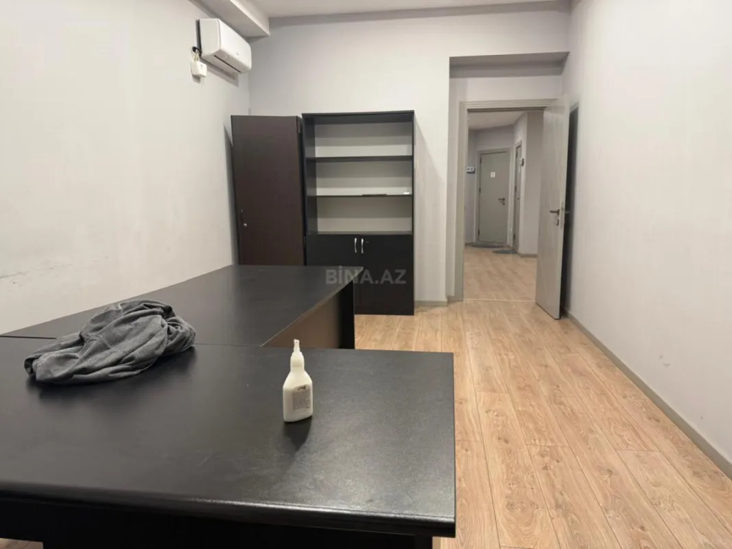 Kirayə verilir 15 otaqlı ofis 1100 m²