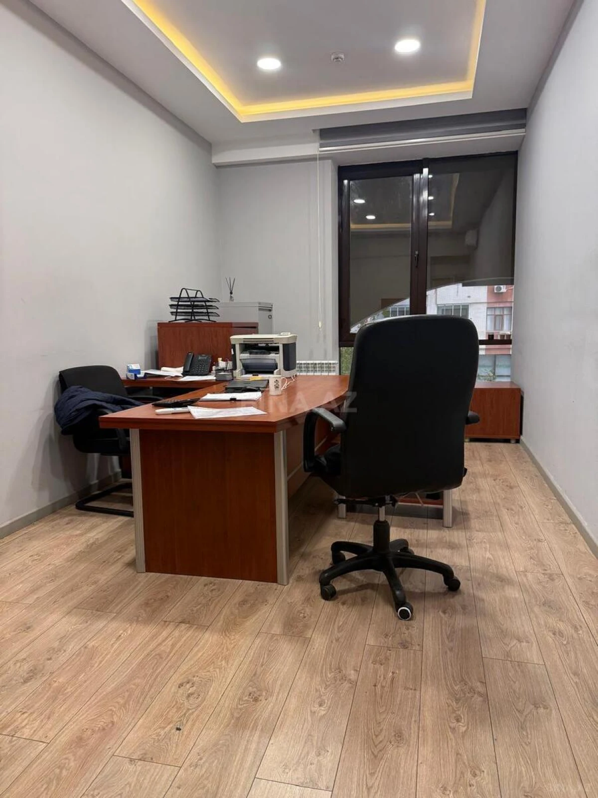 Kirayə verilir 15 otaqlı ofis 1100 m²