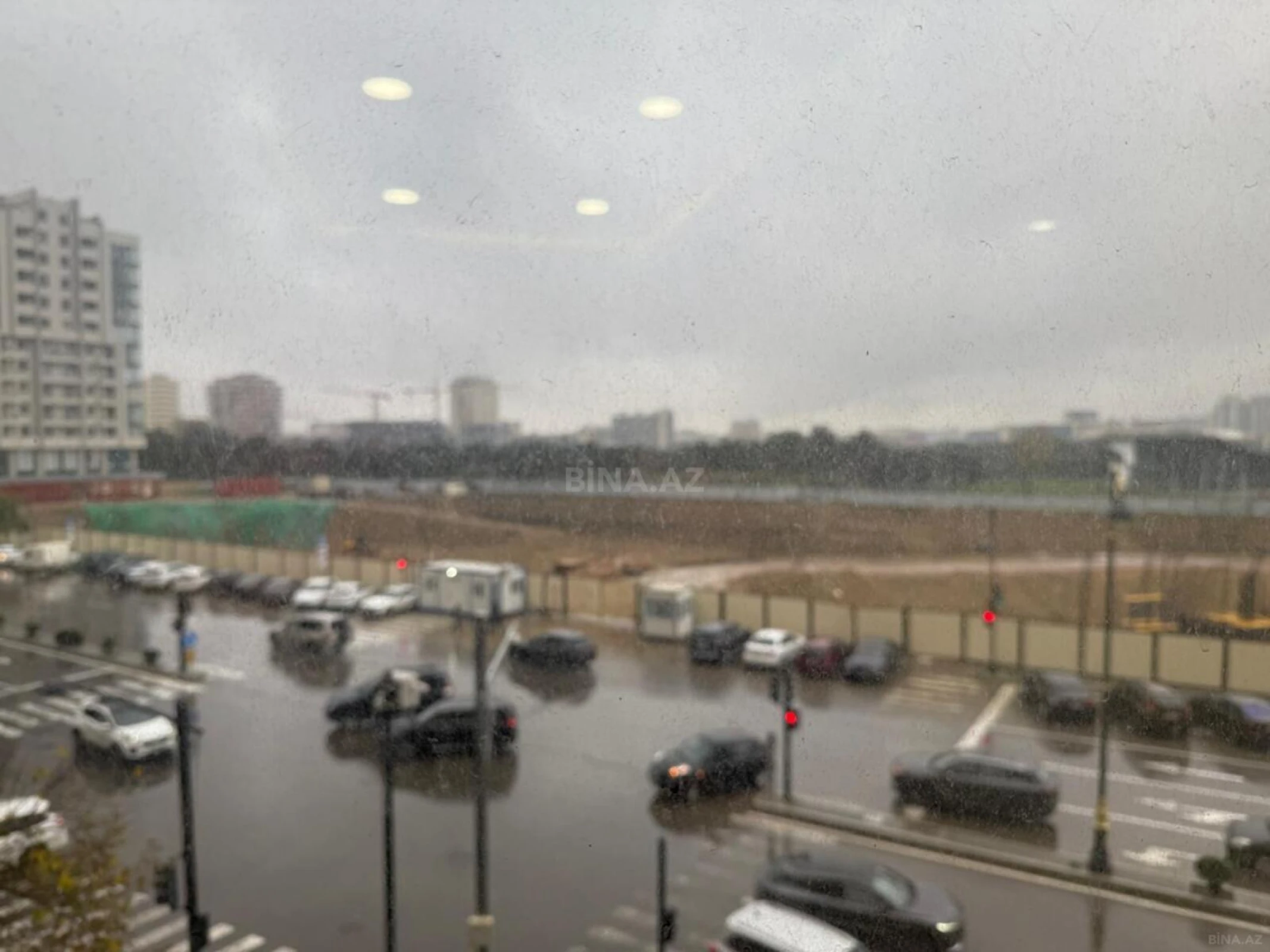 Kirayə verilir 15 otaqlı ofis 1100 m²