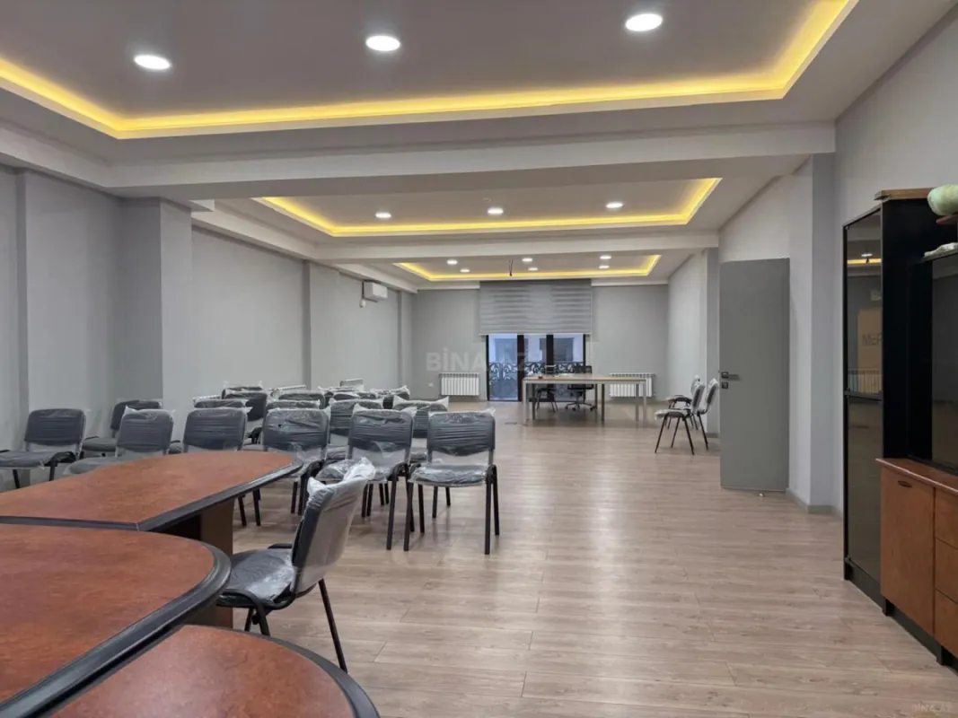 Kirayə verilir 15 otaqlı ofis 1100 m²