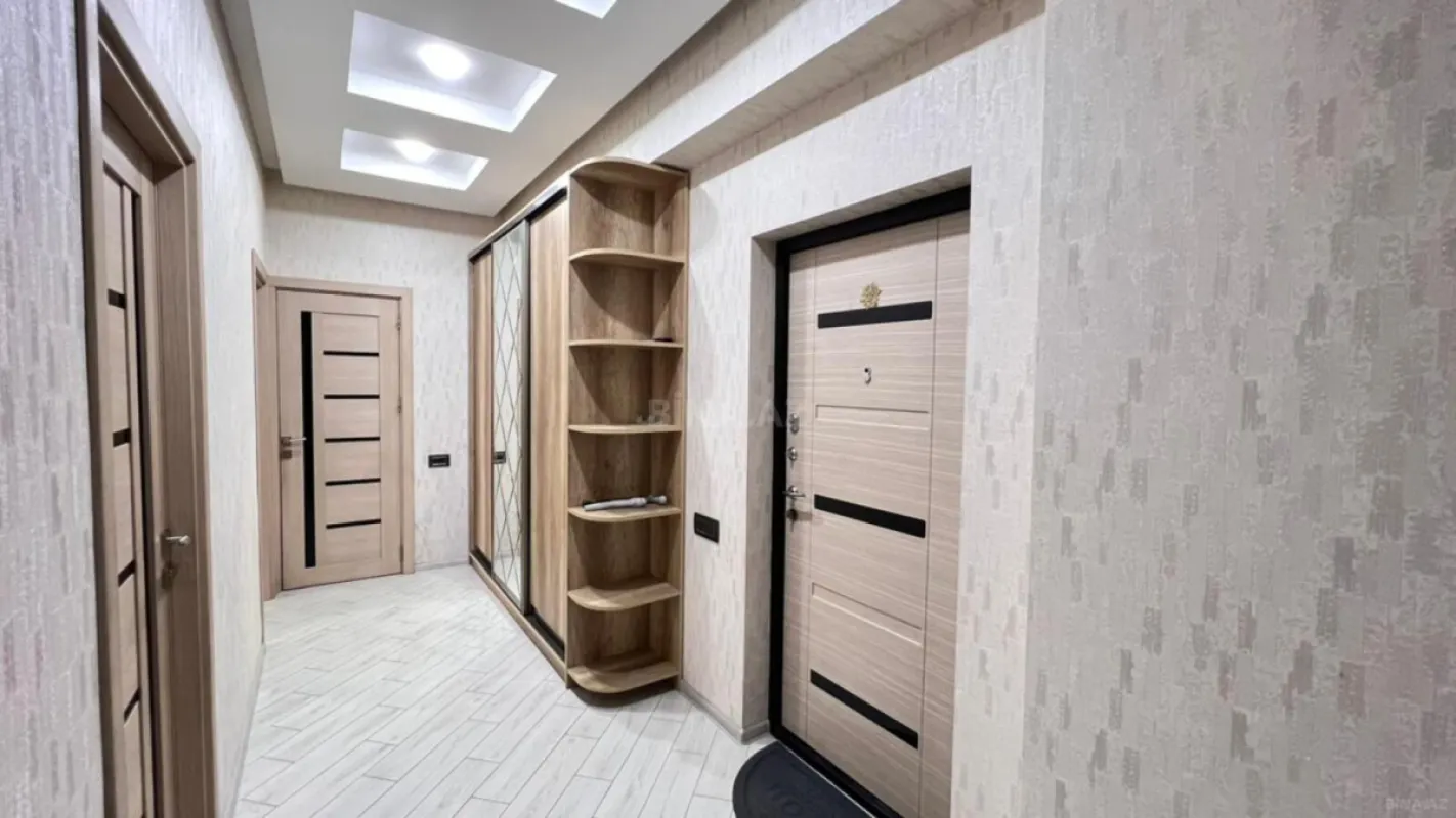 Satılır 3 otaqlı mənzil 82 m²