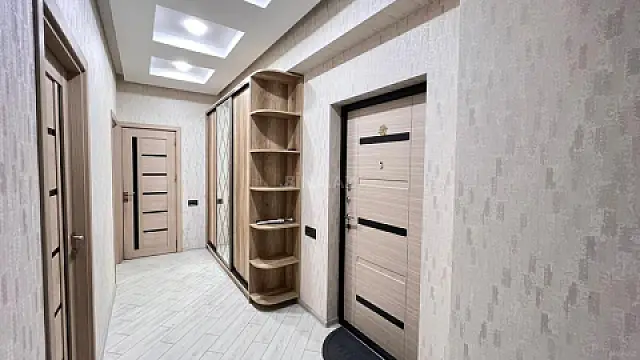 Satılır 3 otaqlı mənzil 82 m²