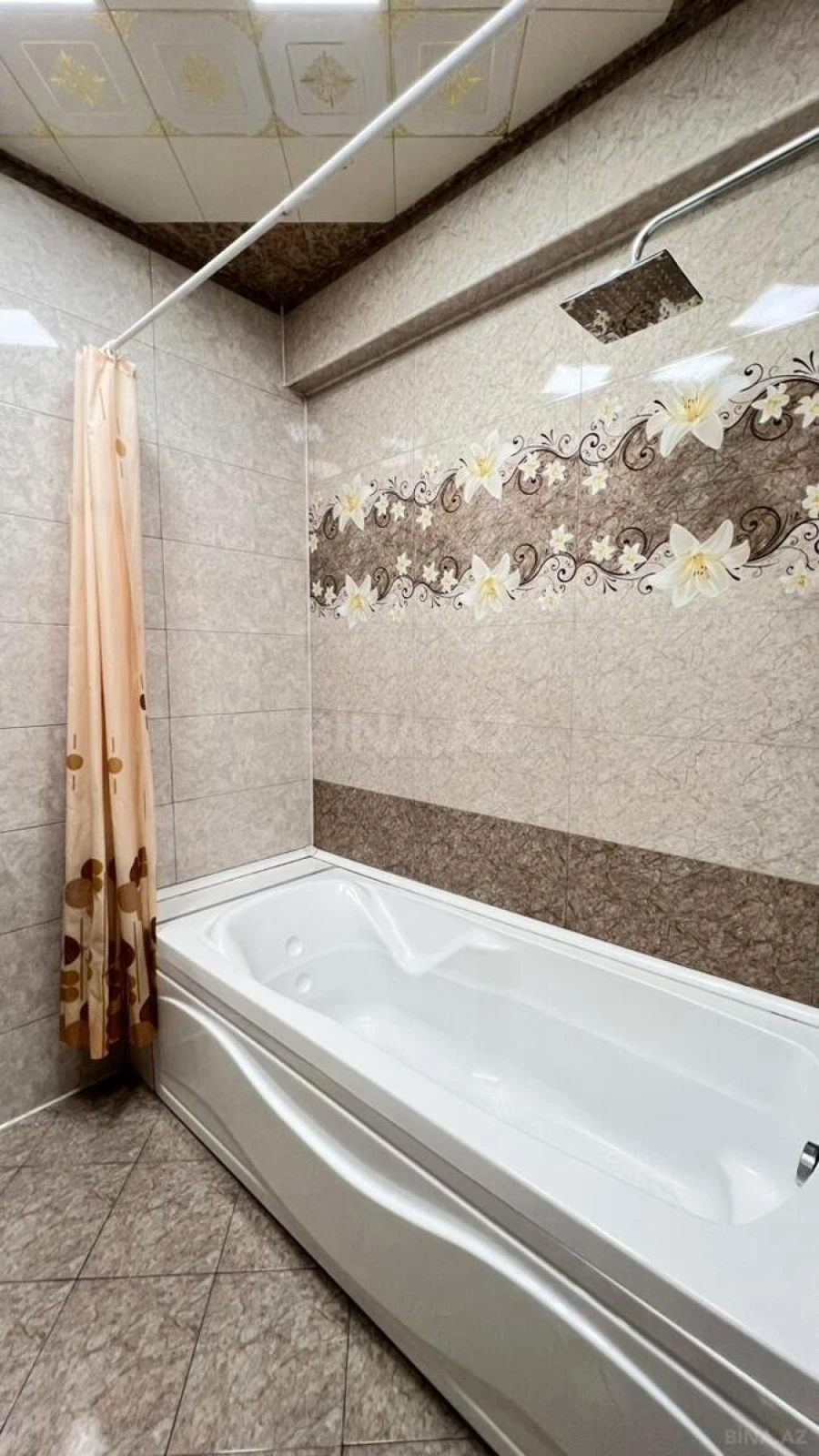 Satılır 3 otaqlı mənzil 82 m²