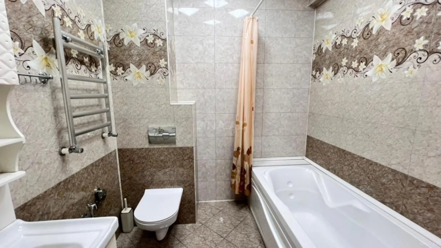 Satılır 3 otaqlı mənzil 82 m²