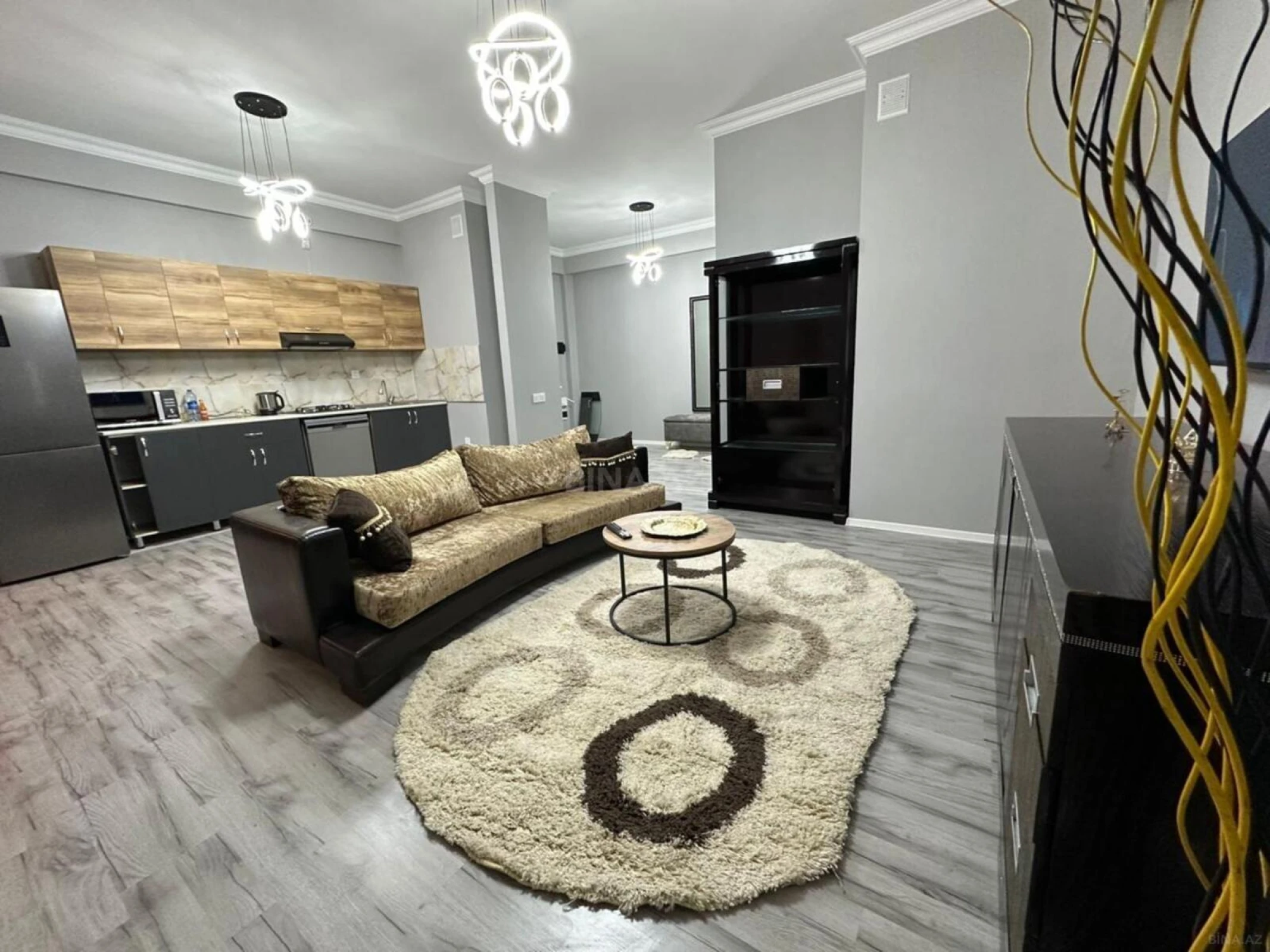 Satılır 3 otaqlı mənzil 91 m²