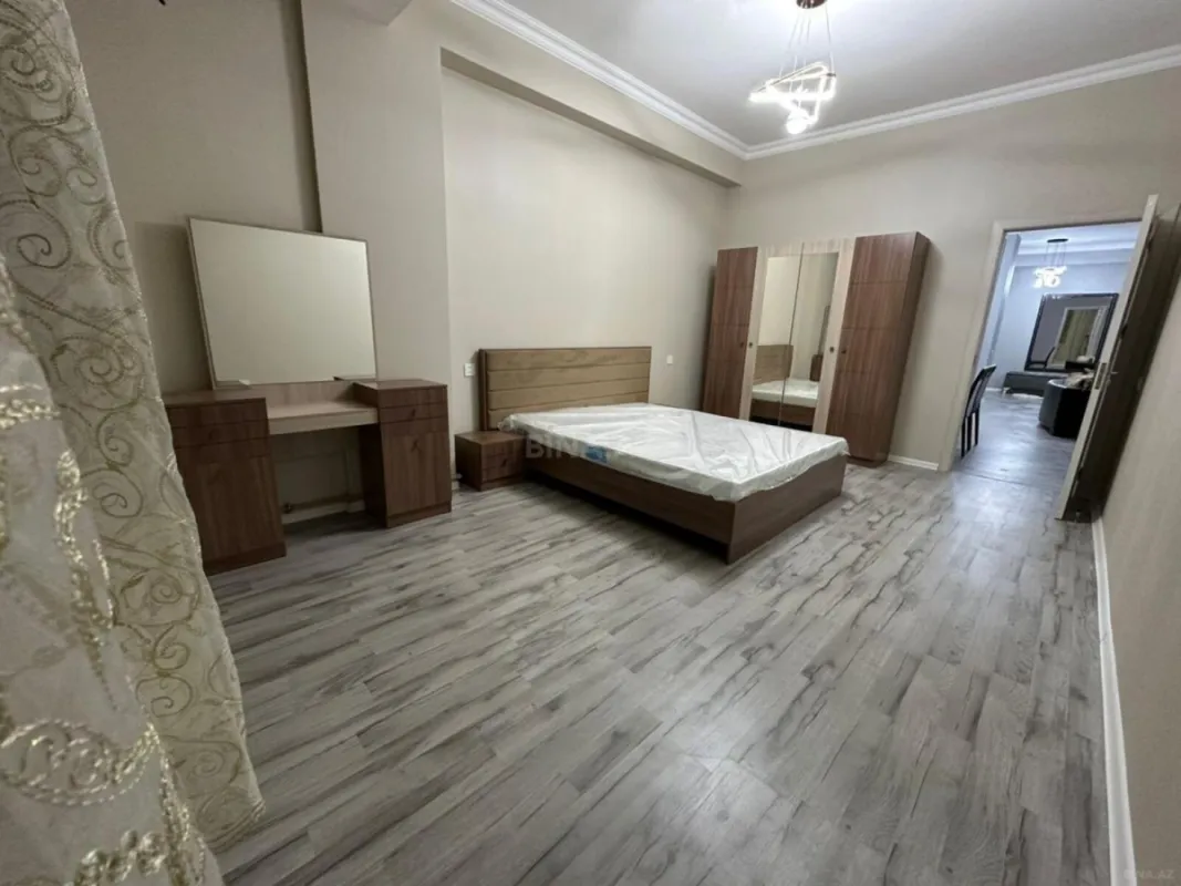 Satılır 3 otaqlı mənzil 91 m²