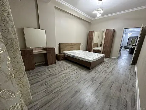 Satılır 3 otaqlı mənzil 91 m²