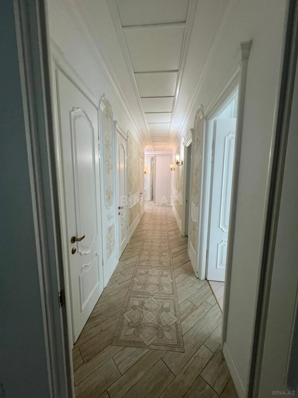 Kirayə verilir 3 otaqlı mənzil 168 m²