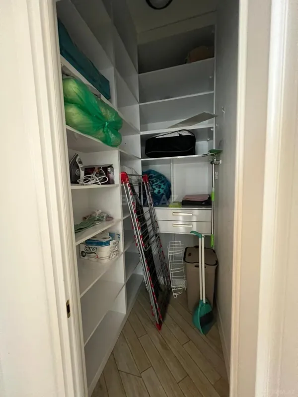 Kirayə verilir 3 otaqlı mənzil 168 m²