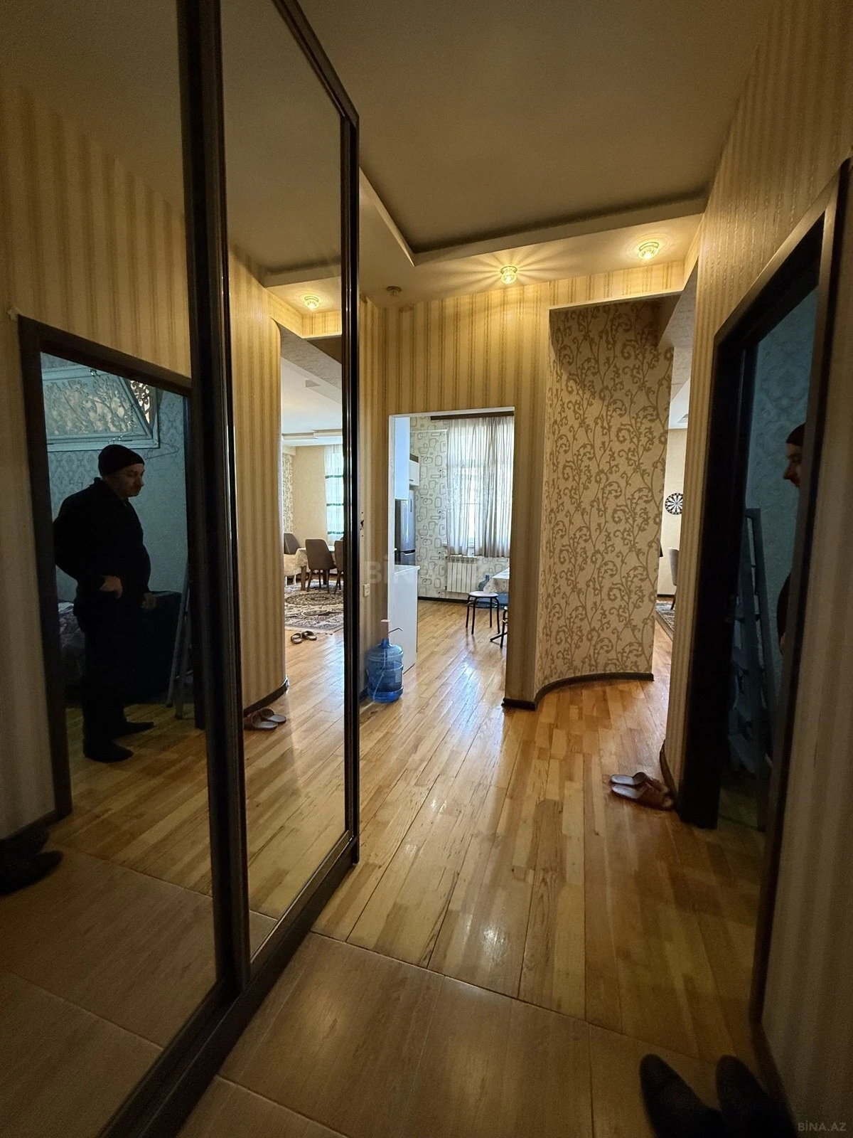 Satılır 2 otaqlı mənzil 65 m²