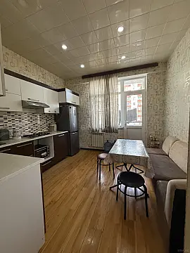 Satılır 2 otaqlı mənzil 65 m²