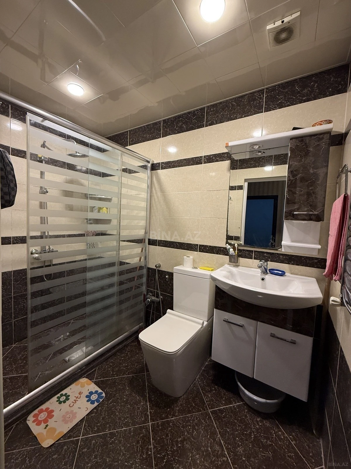 Satılır 2 otaqlı mənzil 65 m²