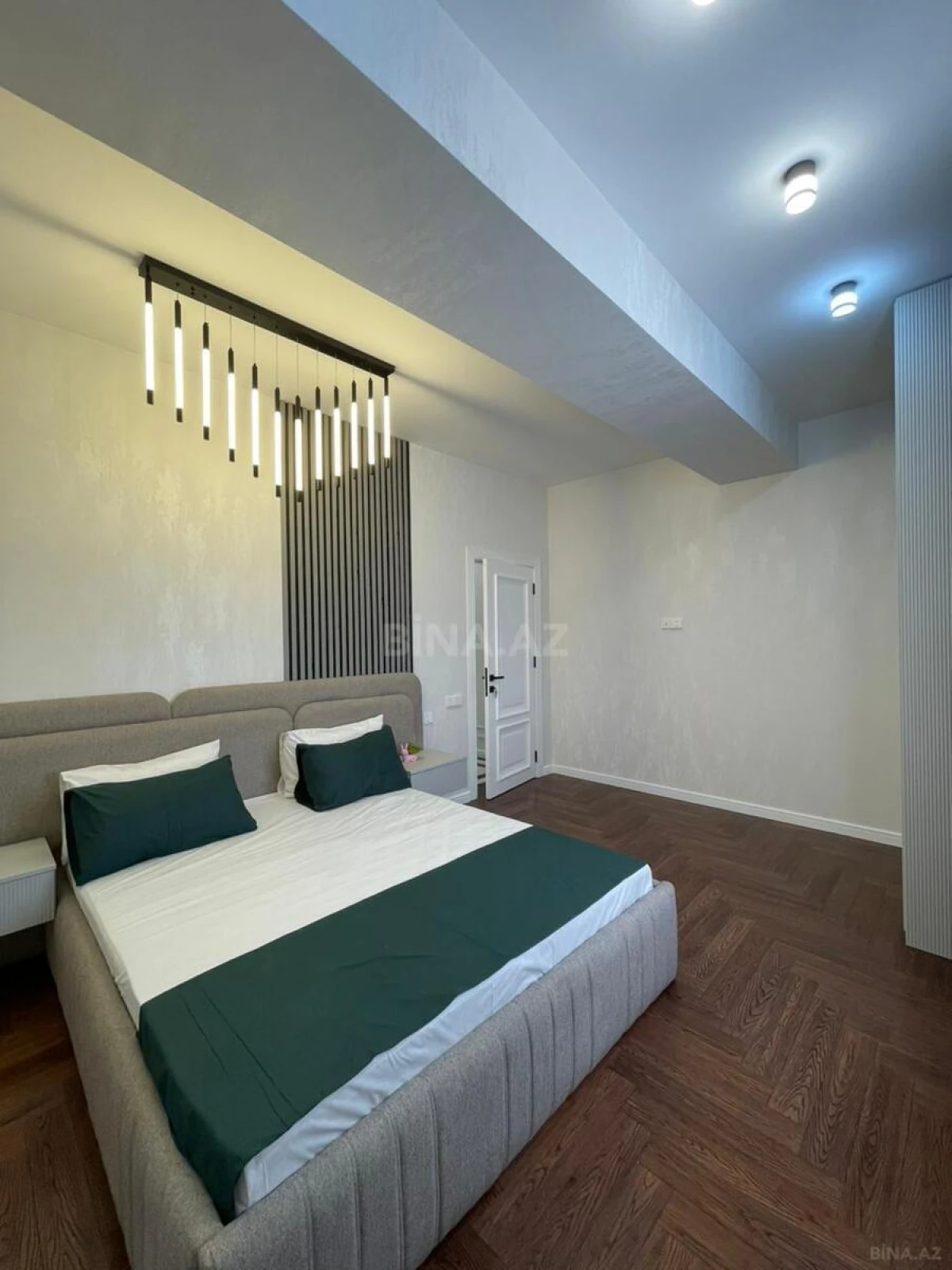 Satılır 3 otaqlı mənzil 101 m²