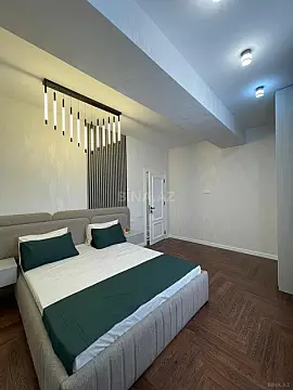 Satılır 3 otaqlı mənzil 101 m²