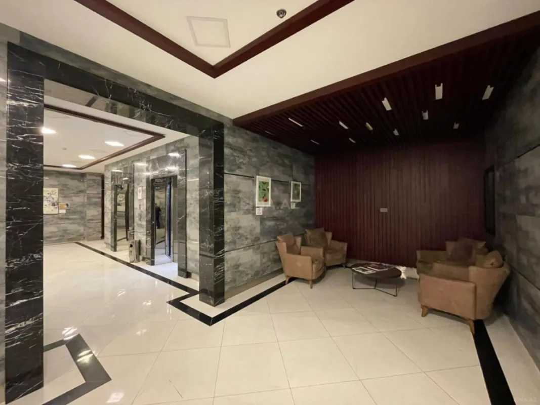 Satılır 3 otaqlı mənzil 157 m²