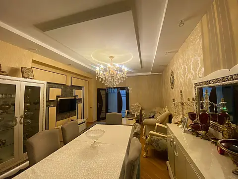 Satılır 3 otaqlı mənzil 92 m²