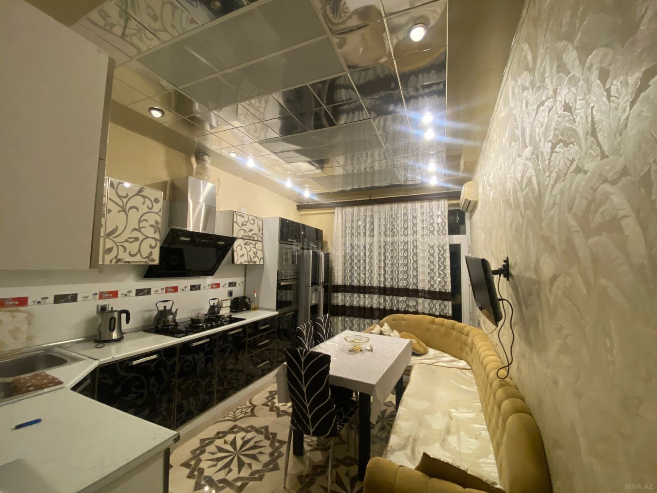 Satılır 3 otaqlı mənzil 92 m²