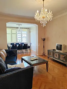 Satılır 3 otaqlı mənzil 100 m²
