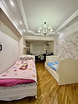 Satılır 3 otaqlı mənzil 141 m²