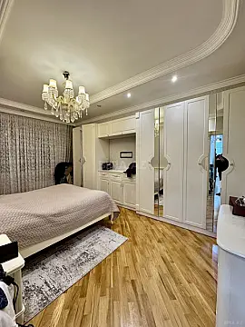 Satılır 3 otaqlı mənzil 141 m²