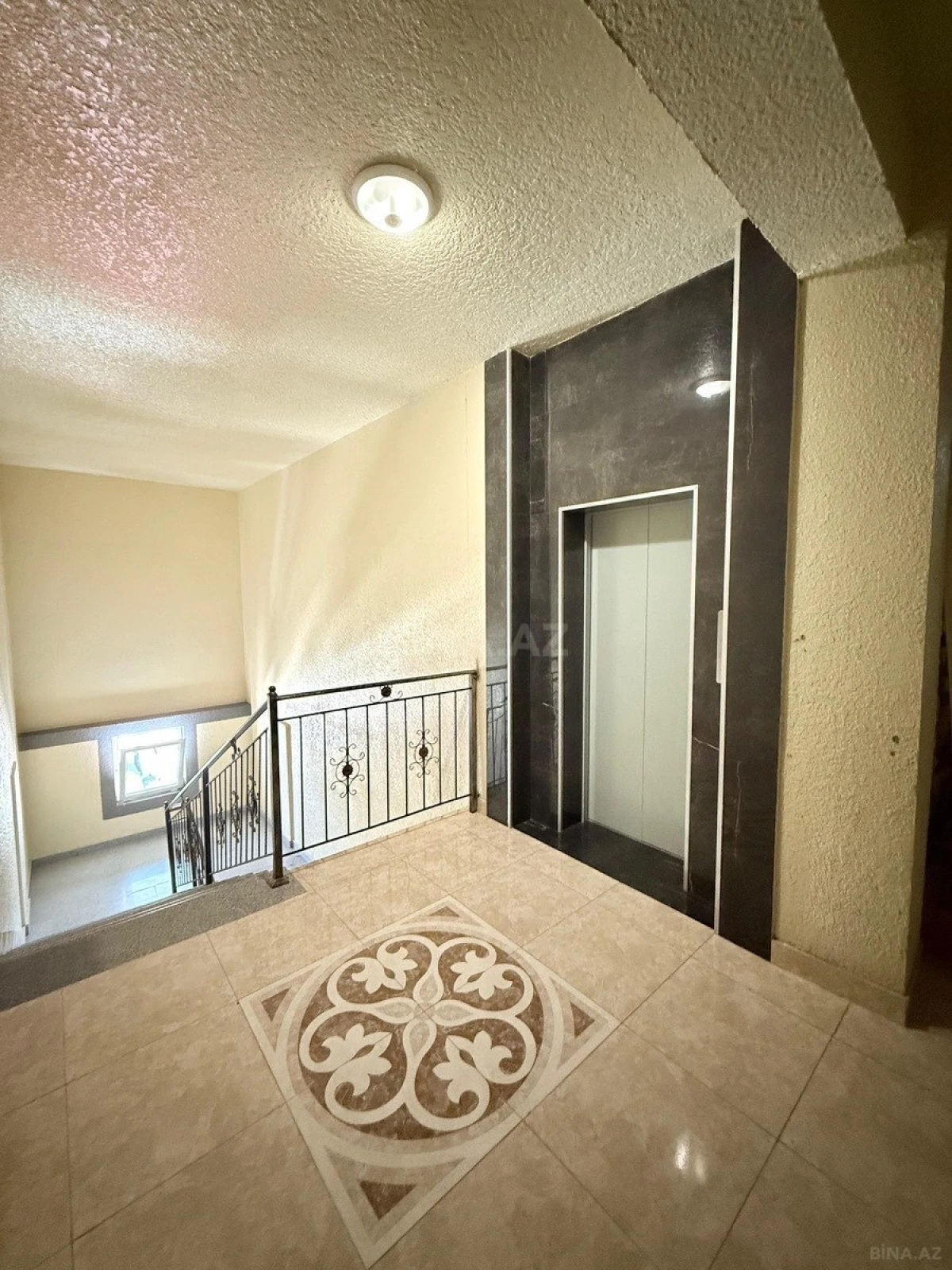 Satılır 1 otaqlı mənzil 38 m²