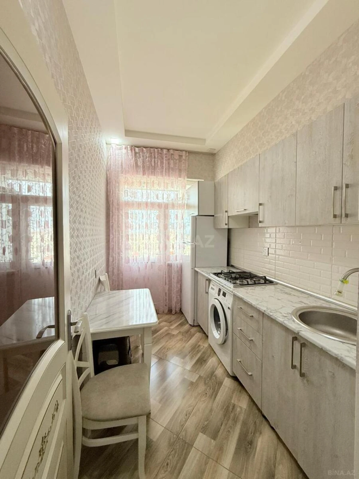 Satılır 1 otaqlı mənzil 38 m²
