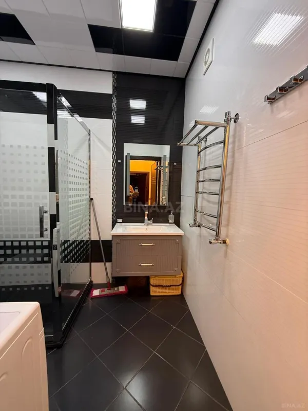 Kirayə verilir 2 otaqlı mənzil 75 m²