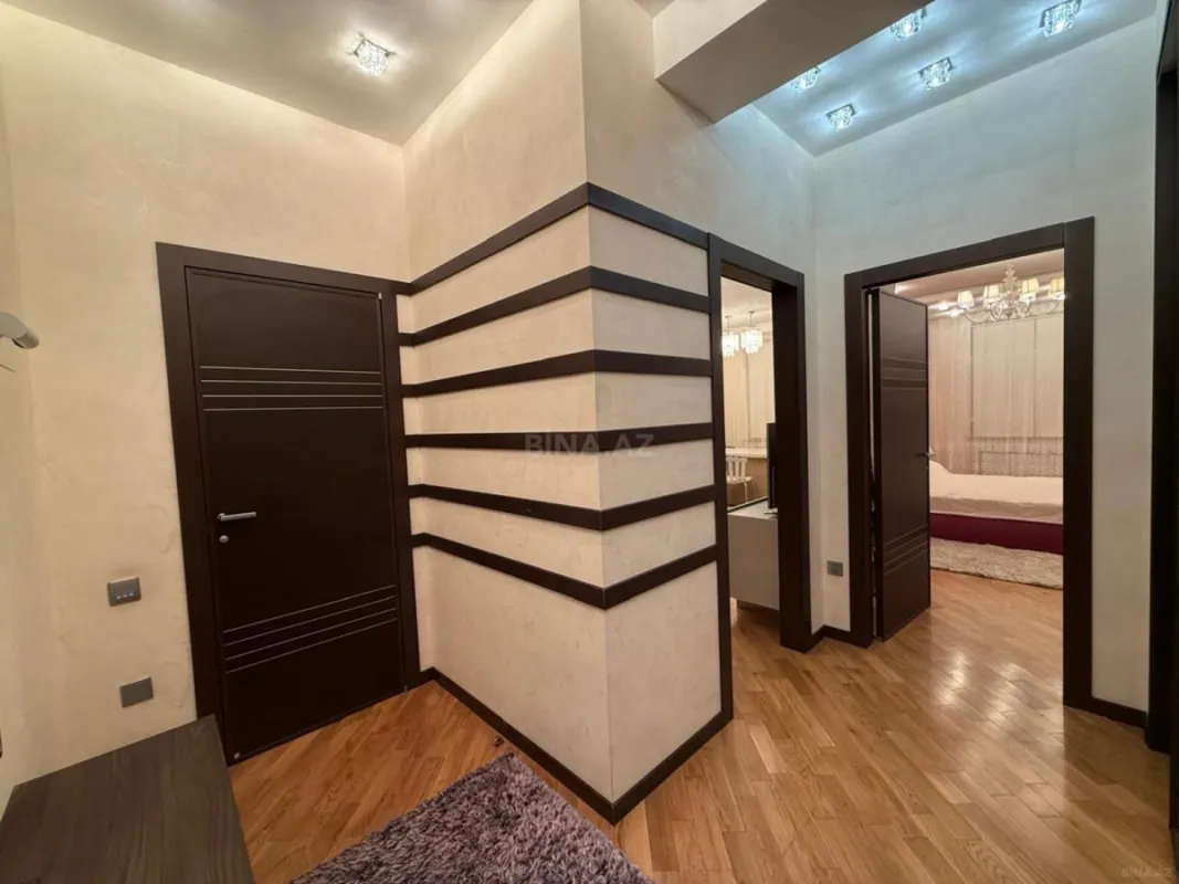 Kirayə verilir 2 otaqlı mənzil 75 m²